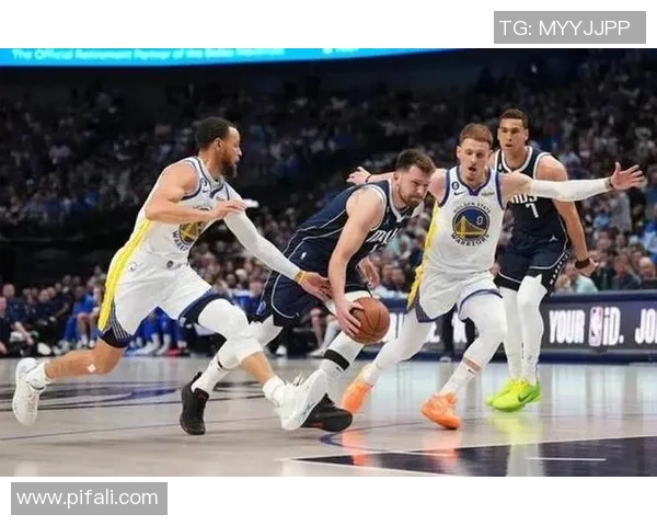 勇士与独行侠精彩对决回顾1月14日比赛全场录像分析与精彩瞬间分享